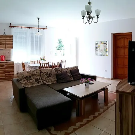 B.e.zs. Apartman Sárvár