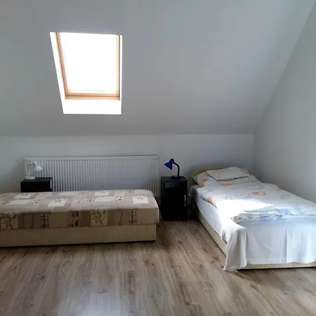 شقة B.e.zs. Apartman